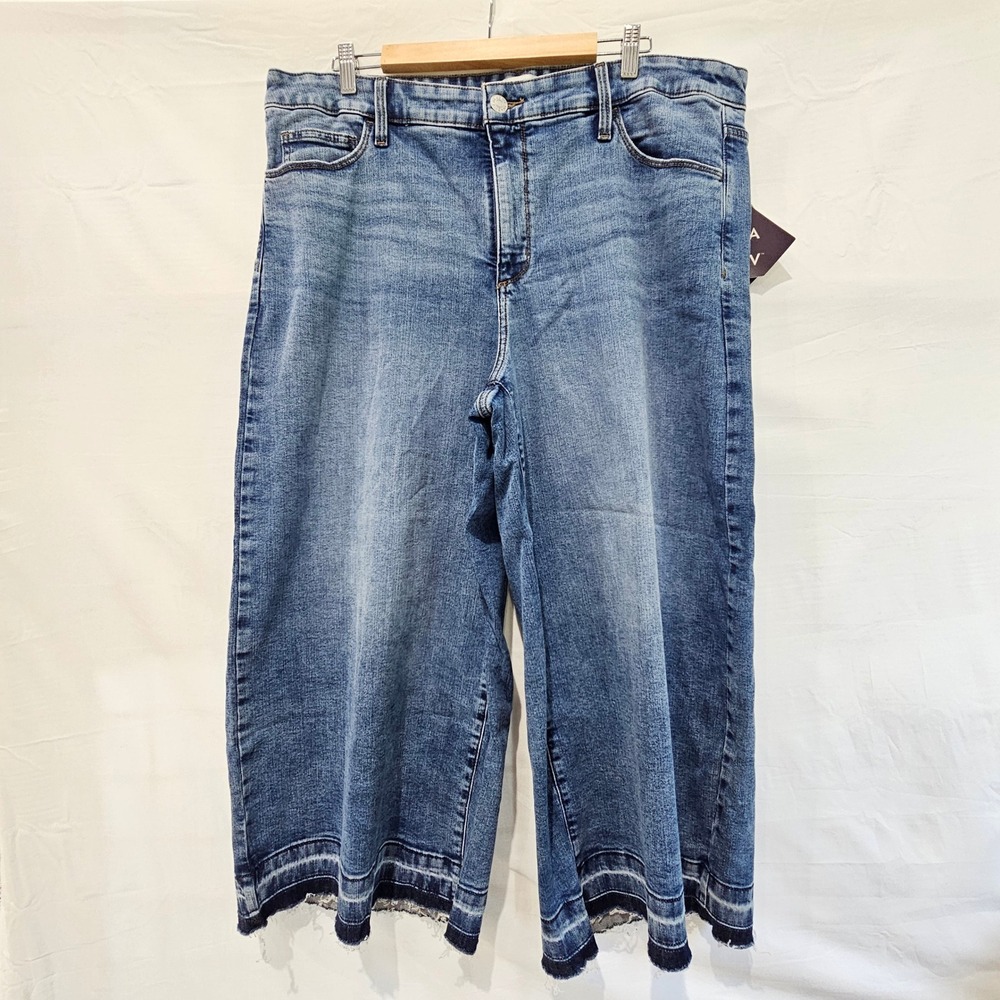Ava & Viv Womens 18 High Rise Wide Leg Crop Jeans Blue Tummy Control Frayed Hem